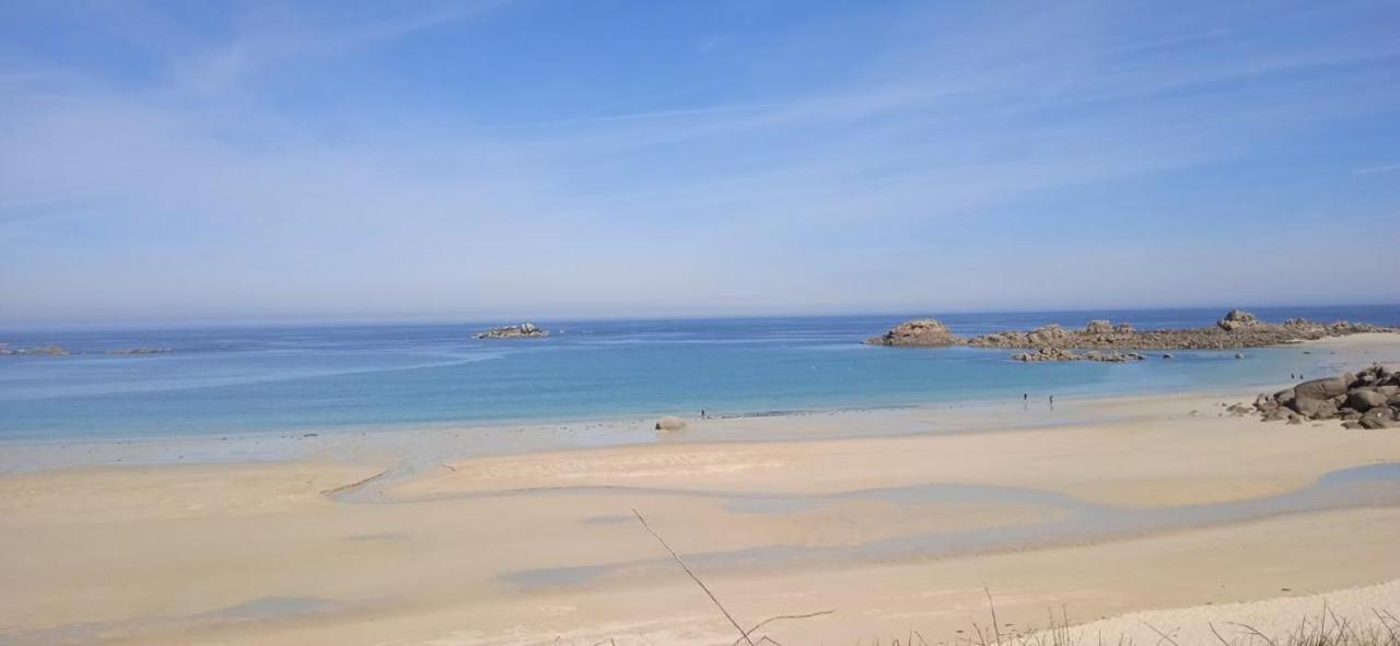Maison De La Plage Des Amiets Cléder Kültér fotó
